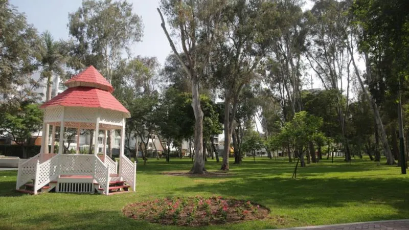 Parque José Luis Bustamante y Rivero