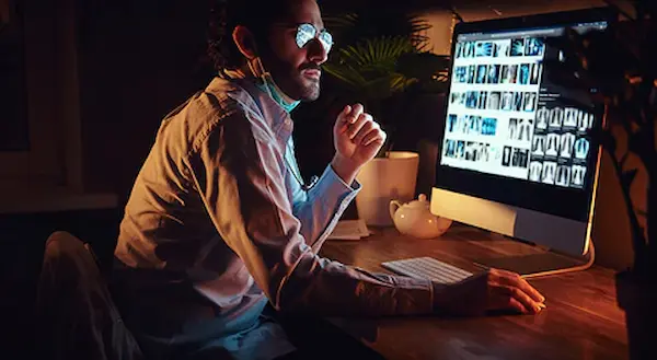 Por qué importa usar lentes para computadora de forma adecuada