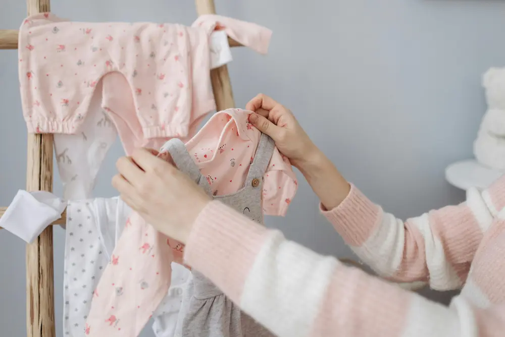 Consejos finales para cuidar la ropa y la piel de tu bebé recién nacido