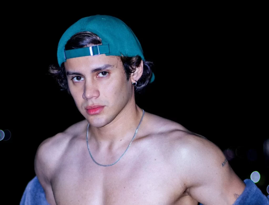 Chriss Vanger y el debate sobre presencia en redes sociales