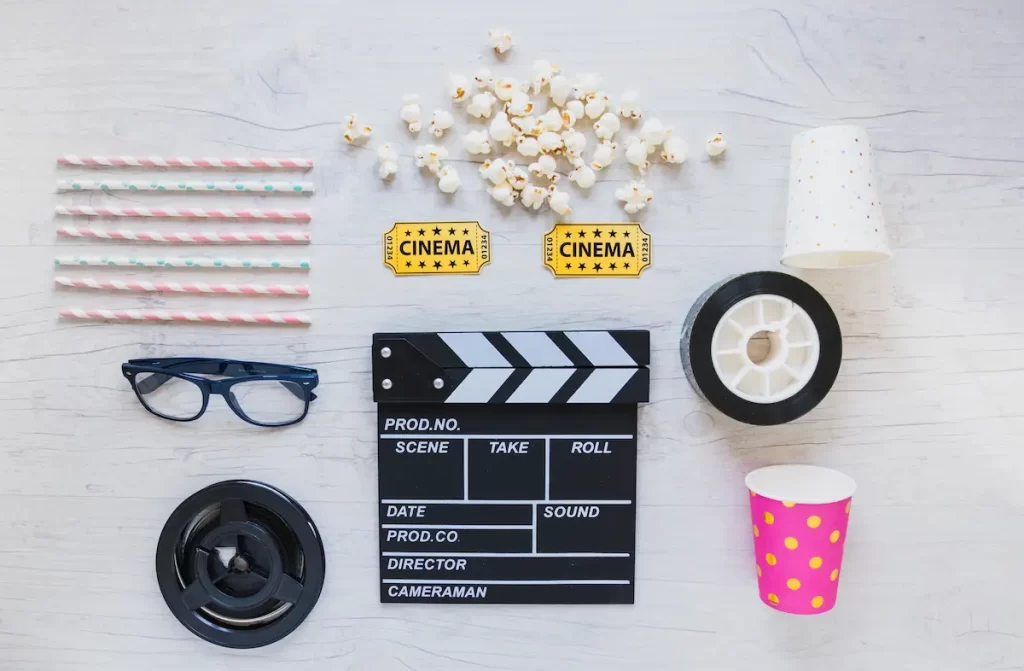 Elementos cinematográficos clave en el día del fin del mundo migración como fotografía, dirección y narrativa visual