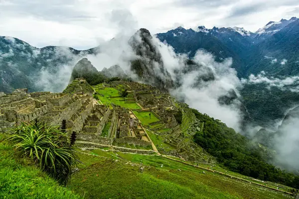Las principales categorías de tours de Andean Road Peru