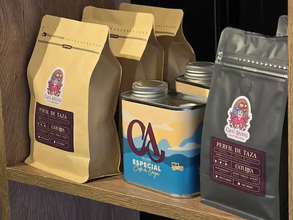 Café Andino en Cusco con café de altura, ambiente acogedor y pastelería artesanal para disfrutar de una experiencia auténtica.