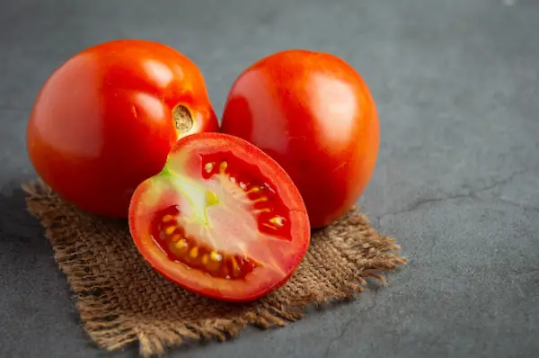 alimentos buenos para la piel tomate