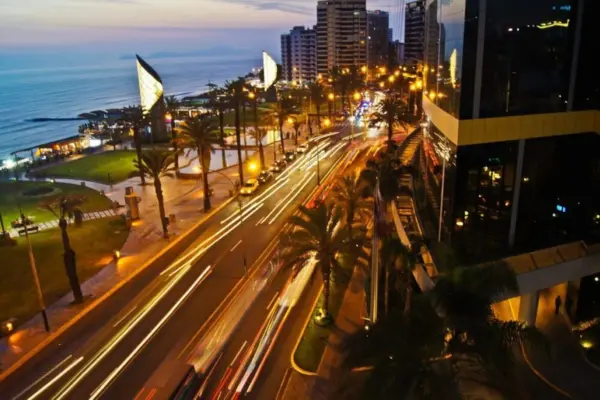 Lima de noche