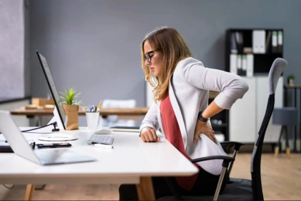 Ergonomía laboral qué es y por qué es clave en el trabajo