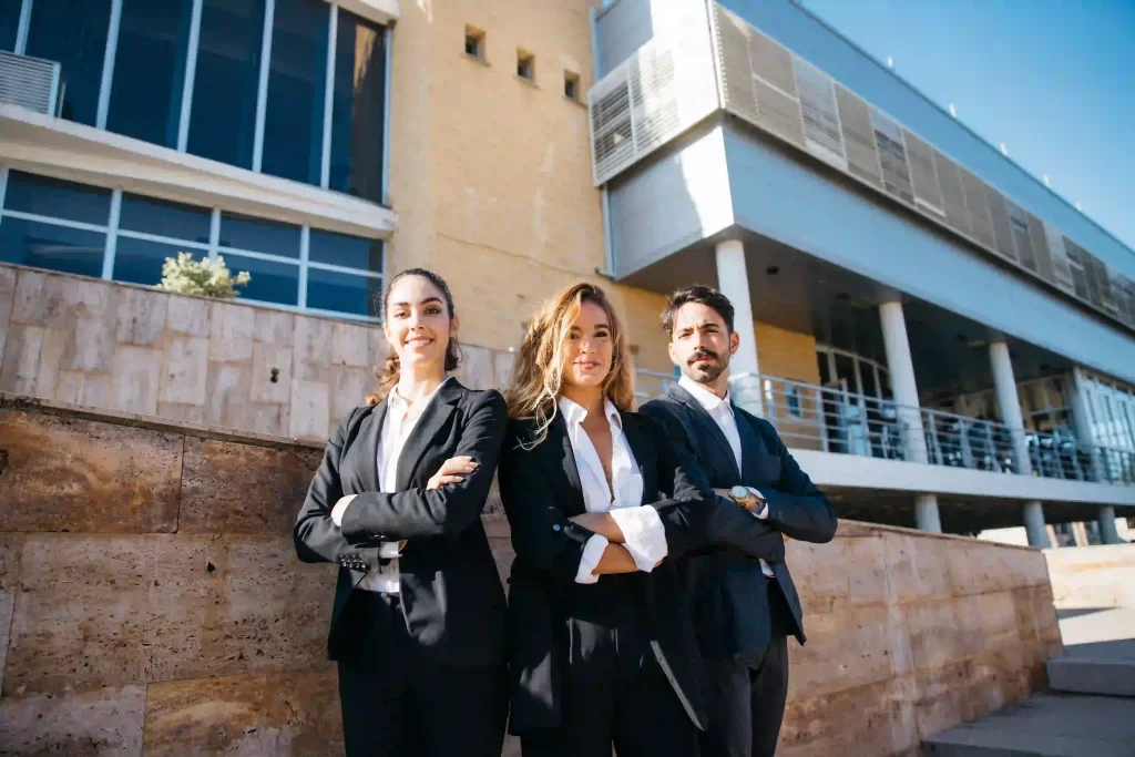 Ranking de los 50 mejores estudios de abogados en Lima 2026