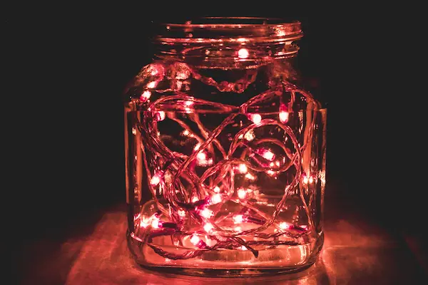 Convertir frascos y recipientes en elementos decorativos